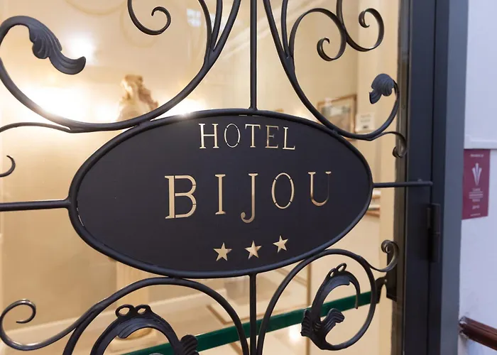 Bijou Roof Terrace 3*